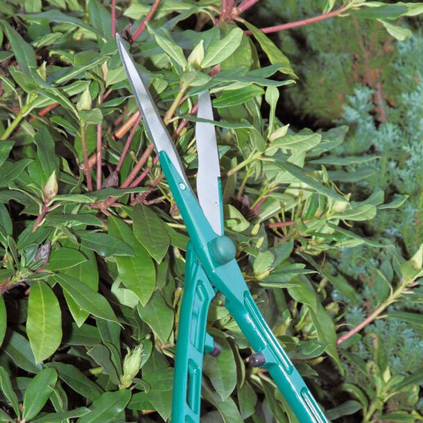 Featherlight Precision Hedge Shears (67cm Extra-Long)